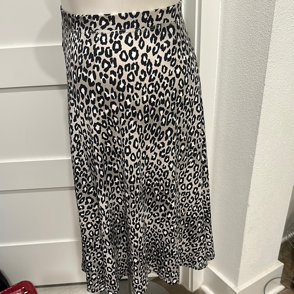 MK Black, White & Gray Animal Print Midi Skirt